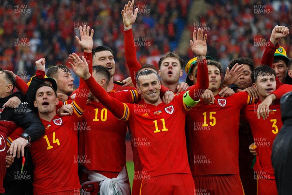 050622 -  Wales v Ukraine, World Cup Qualifying Play Off Final - Gareth Bale and the Wales squad celebrate by singing Yma o Hyd
