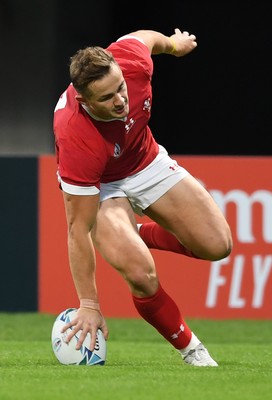 131019 - Wales v Uruguay - Rugby World Cup - Pool D - Hallam Amos of Wales scores a try which was disallowed