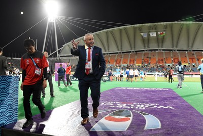 131019 - Wales v Uruguay - Rugby World Cup - Pool D - Wales head coach Warren Gatland waves to the fans at full time