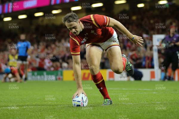 200915 - Wales v Uruguay, Rugby World Cup 2015 - Cory Allen of Wales races in to score his third try