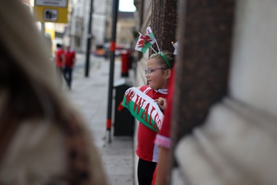 260926 - Wales Women v USA Women - Vodafone Wales WXV Series - Fans welcome the team to the stadium
