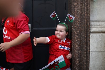 260926 - Wales Women v USA Women - Vodafone Wales WXV Series - Fans welcome the team to the stadium