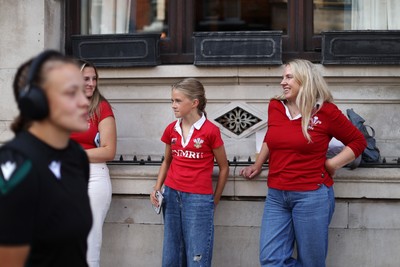 260926 - Wales Women v USA Women - Vodafone Wales WXV Series - Fans welcome the team to the stadium
