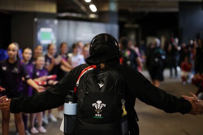 260926 - Wales Women v USA Women - Vodafone Wales WXV Series - Fans welcome the team to the stadium