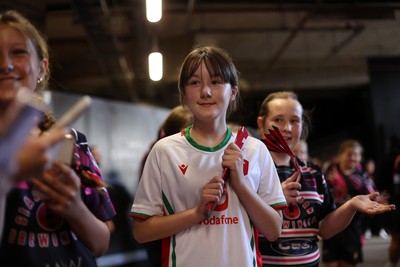 260926 - Wales Women v USA Women - Vodafone Wales WXV Series - Fans welcome the team to the stadium