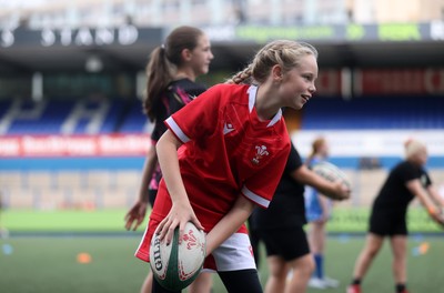 260926 - Wales Women v USA Women - Vodafone Wales WXV Series - Wales fans