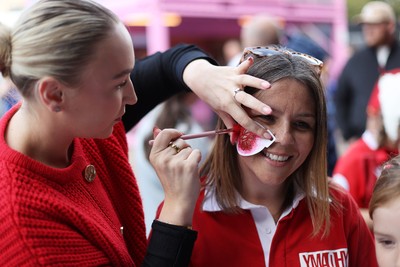 260926 - Wales Women v USA Women - Vodafone Wales WXV Series - Wales fans