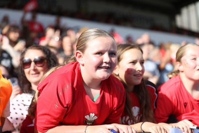260926 - Wales Women v USA Women - Vodafone Wales WXV Series - Wales fans