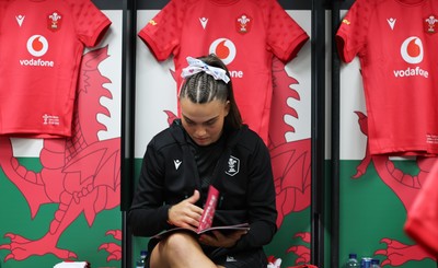 260926 Wales v USA, Vodafone Wales WXV Series -  Bryonie King  of Wales in the changing room