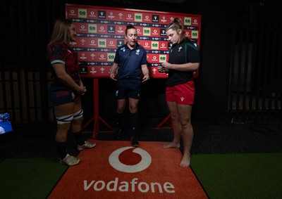 260926 Wales v USA, Vodafone Wales WXV Series - USA co-captain Georgie Perris-Redding, referee Amber McLachlan, and Wales co-captain Kate Williams at the coin toss