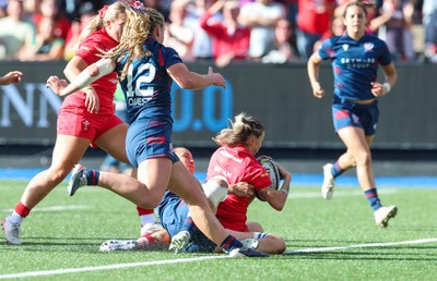 260926 Wales v USA, Vodafone Wales WXV Series - Keira Bevan of Wales races in to score try