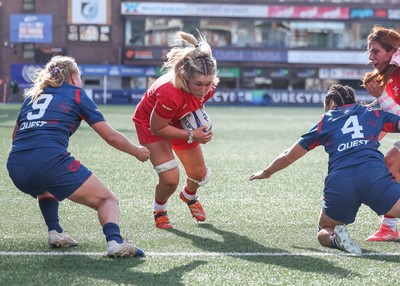 260926 Wales v USA, Vodafone Wales WXV Series - Alex Callender of Wales powers over to score try