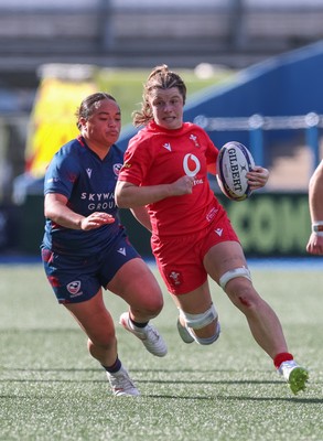 260926 Wales v USA, Vodafone Wales WXV Series - Kate Williams of Wales breaks away