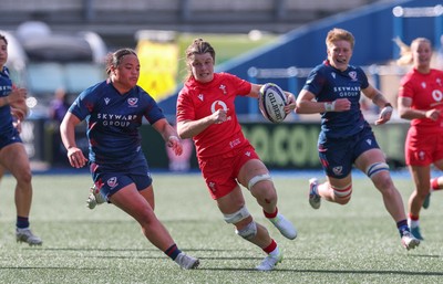 260926 Wales v USA, Vodafone Wales WXV Series - Kate Williams of Wales breaks away