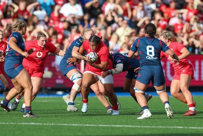 260926 Wales v USA, Vodafone Wales WXV Series - Sisilia Tuipulotu of Wales charges forward