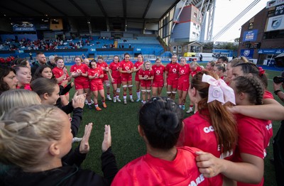 260926 Wales v USA, Vodafone Wales WXV Series - Wales players huddle up at the end of the match