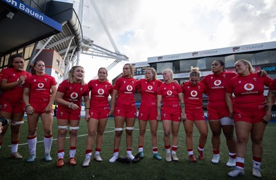 260926 Wales v USA, Vodafone Wales WXV Series - Wales players at the end of the match