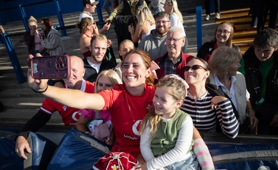 260926 Wales v USA, Vodafone Wales WXV Series - Georgia Evans of Wales with her family at end of the match