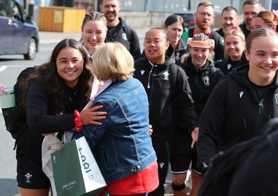 260926 Wales v USA, Vodafone Wales WXV Series - Wales fans greet the players as the walk from the hotel to the stadium