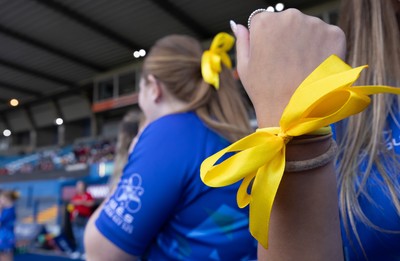 260926 Wales v USA, Vodafone Wales WXV Series - The guard of honour wearing yellow ribbons 