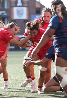 260926 Wales v USA, Vodafone Wales WXV Series - Branwen Metcalfe of Wales drives forward