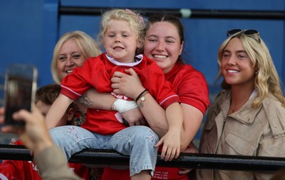 260926 Wales v USA, Vodafone Wales WXV Series - Gwen Crabb of Wales with family and friends