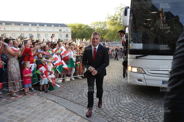030923 - The Welsh Rugby Teams Welcome Ceremony at the City Hall of Versailles for the 2023 Rugby World Cup - Gareth Anscombe
