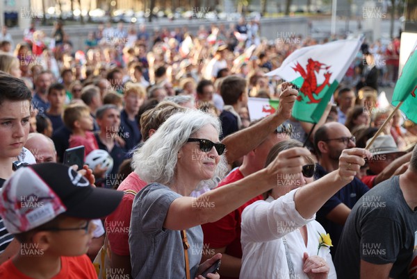 030923 - The Welsh Rugby Teams Welcome Ceremony at the City Hall of Versailles for the 2023 Rugby World Cup - Fans welcome the team