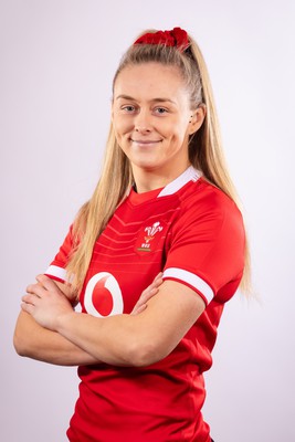 070323 - Wales Women 6 Nations Squad Portraits - Hannah Jones