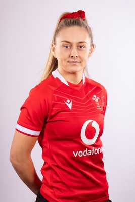 070323 - Wales Women 6 Nations Squad Portraits - Hannah Jones