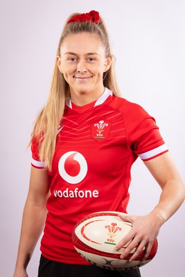 070323 - Wales Women 6 Nations Squad Portraits - Hannah Jones