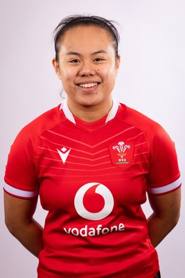 070323 - Wales Women 6 Nations Squad Portraits - Jenna De Vera