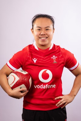 070323 - Wales Women 6 Nations Squad Portraits - Jenna De Vera