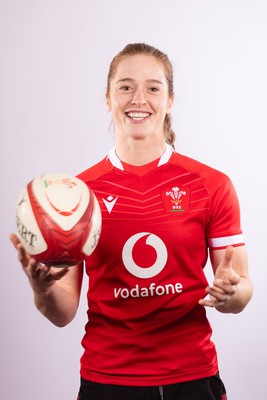 070323 - Wales Women 6 Nations Squad Portraits - Lisa Neumann