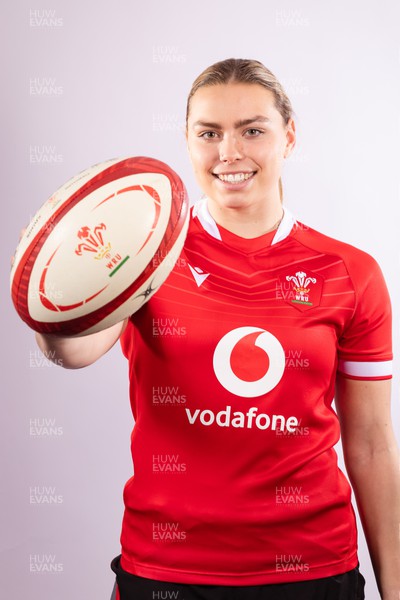 070323 - Wales Women 6 Nations Squad Portraits - Amelia Tutt
