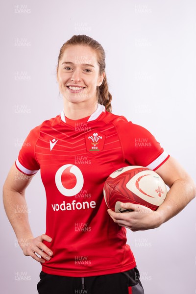 070323 - Wales Women 6 Nations Squad Portraits - Lisa Neumann
