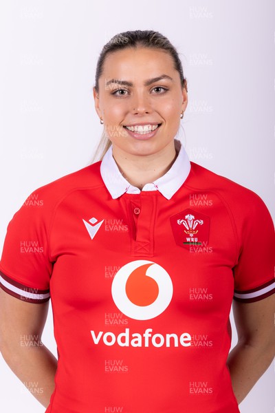 110324 - Wales Women Rugby 6 Nations Squad Portraits - Amelia Tutt