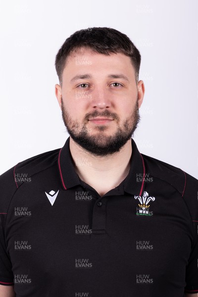 110324 - Wales Women Rugby 6 Nations Squad Portraits - Tom Sheppard