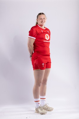 170325 Wales Women 6 Nations Rugby Squad Portraits - Alaw Pyrs