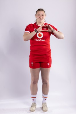 170325 Wales Women 6 Nations Rugby Squad Portraits - Alaw Pyrs