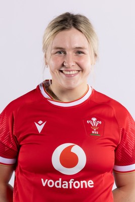 170325 Wales Women 6 Nations Rugby Squad Portraits - Alex Callender