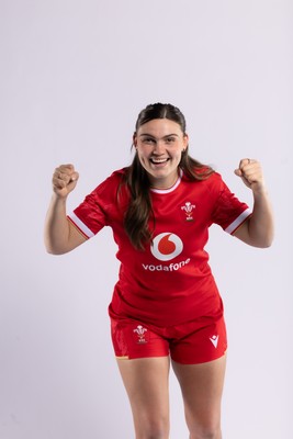 170325 Wales Women 6 Nations Rugby Squad Portraits - Bryonie King