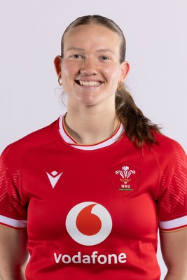 170325 Wales Women 6 Nations Rugby Squad Portraits - Carys Cox