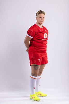 170325 Wales Women 6 Nations Rugby Squad Portraits - Donna Rose