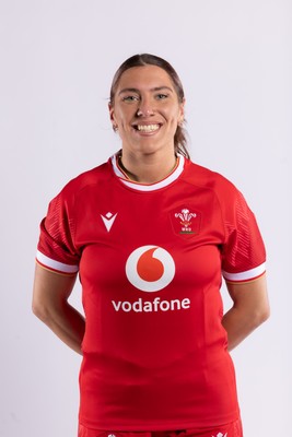 170325 Wales Women 6 Nations Rugby Squad Portraits - Georgia Evans