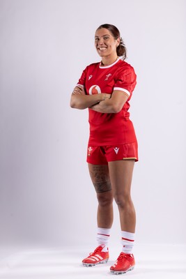 170325 Wales Women 6 Nations Rugby Squad Portraits - Georgia Evans