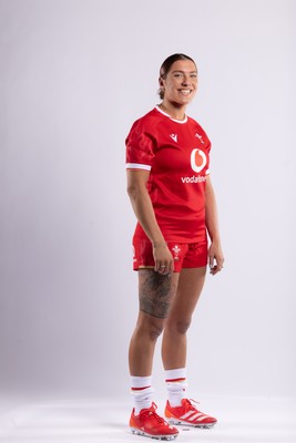 170325 Wales Women 6 Nations Rugby Squad Portraits - Georgia Evans