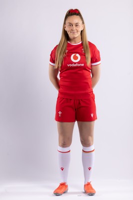 170325 Wales Women 6 Nations Rugby Squad Portraits - Hannah Jones