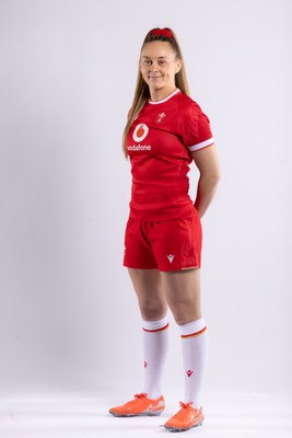 170325 Wales Women 6 Nations Rugby Squad Portraits - Hannah Jones