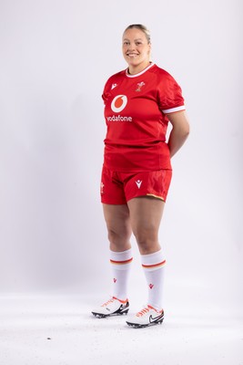 170325 Wales Women 6 Nations Rugby Squad Portraits - Kelsey Jones